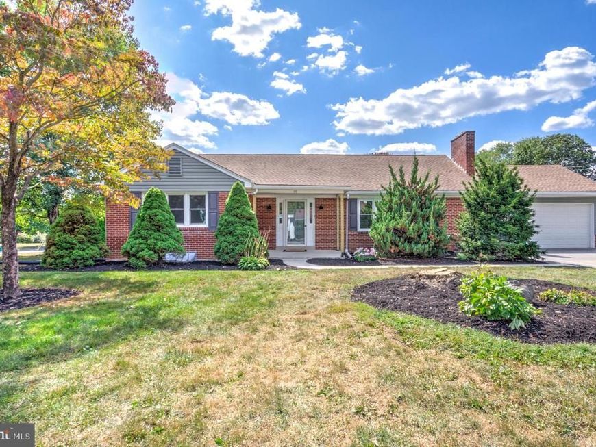 99 Garfield Drive, Carlisle, PA 17015 Main Photo