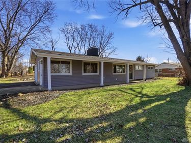 2610 Vayview Drive, Beavercreek, OH 45431