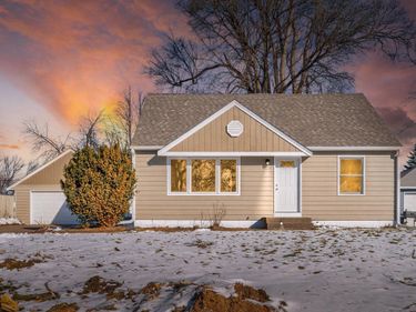 657 79th Avenue NE, Spring Lake Park, MN 55432