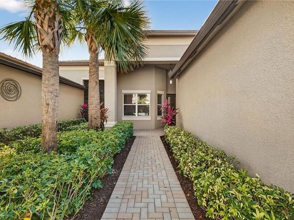 28532 Lobos CIR, BONITA SPRINGS, FL 34135