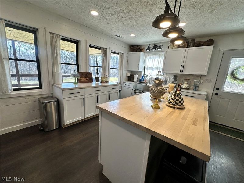 67370 Barrett Hill Road, Cambridge, OH 43725 Photo 7