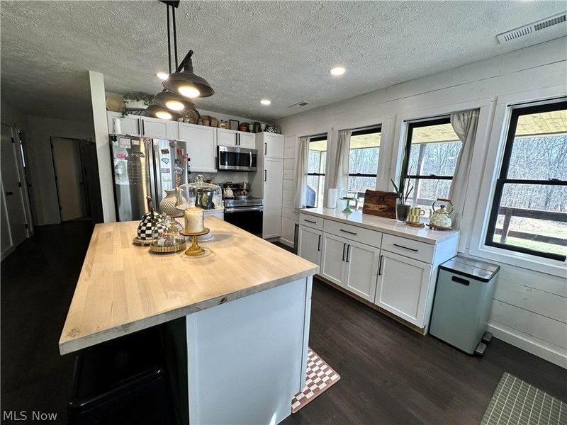 67370 Barrett Hill Road, Cambridge, OH 43725 Photo 8