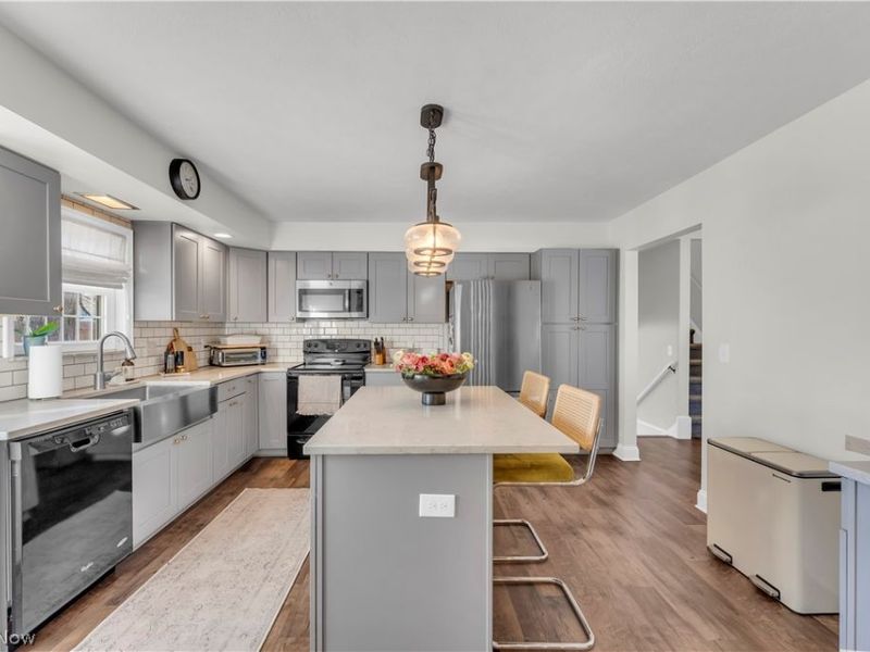 26839 Fairfax Lane, North Olmsted, OH 44070 Photo 12