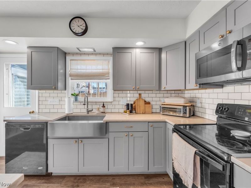 26839 Fairfax Lane, North Olmsted, OH 44070 Photo 16