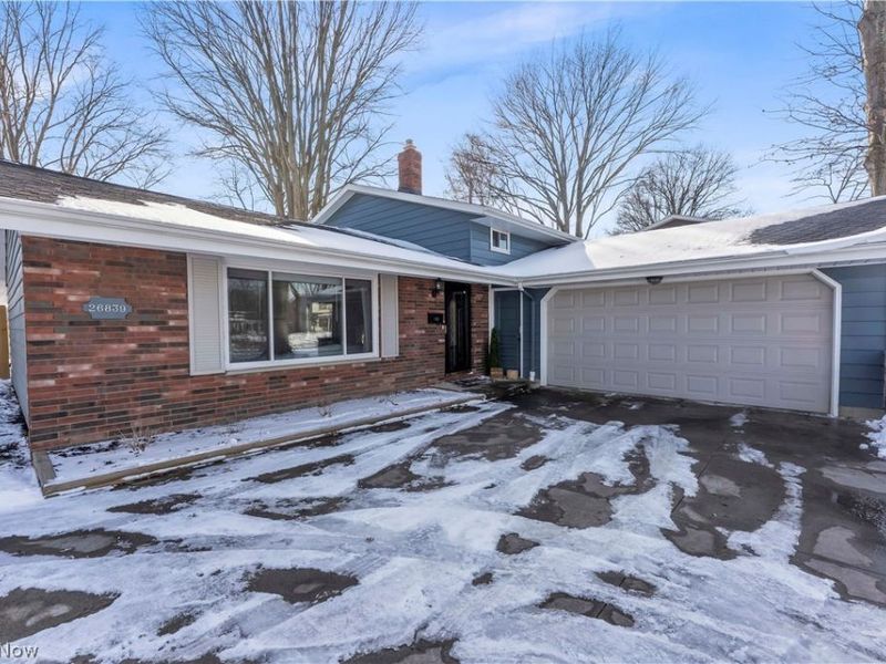 26839 Fairfax Lane, North Olmsted, OH 44070 Photo 2