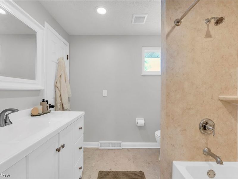 26839 Fairfax Lane, North Olmsted, OH 44070 Photo 26