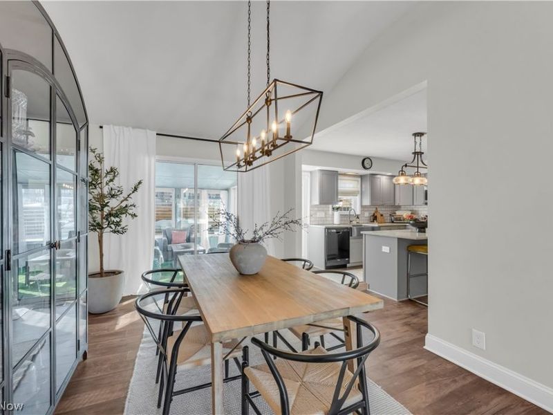 26839 Fairfax Lane, North Olmsted, OH 44070 Photo 9