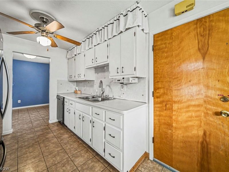 6220 Glenwood Drive, Mentor, OH 44060 Photo 12