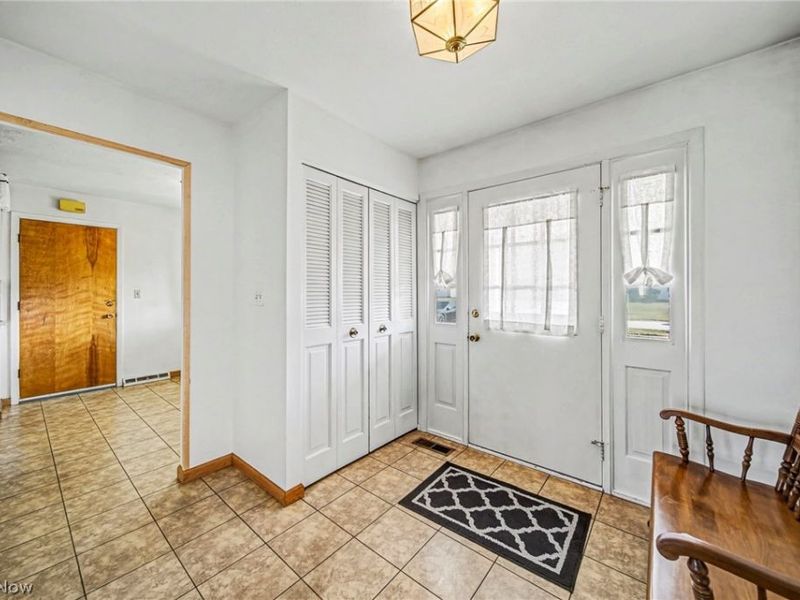 6220 Glenwood Drive, Mentor, OH 44060 Photo 5