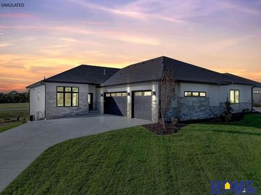 9215 Triana Lane, Lincoln, NE 68520