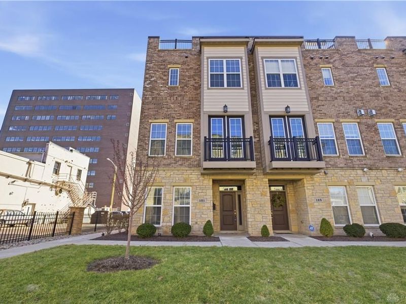 121 Lowe Lane, Dayton, OH 45402 Photo 2