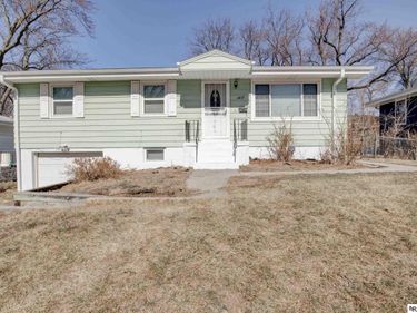 4822 Grand Avenue, Omaha, NE 68104