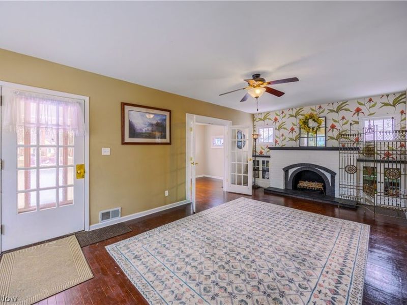 206 33rd Street NW, Canton, OH 44709 Photo 3