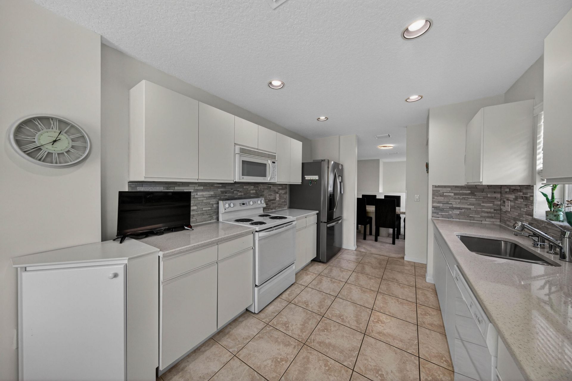 7676 Springwater Place, Unit 201, Boynton Beach, FL 33437 Photo