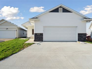 3090 Yorkshire Court, Marion, IA 52302