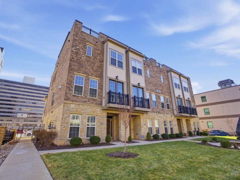 121 Lowe Lane, Dayton, OH 45402 Photo 3