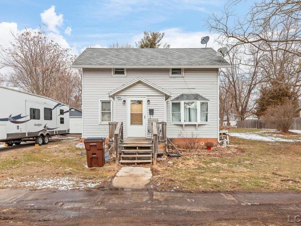 110 Hill , Hudson, MI 49247