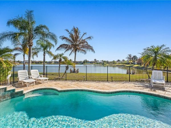 5680 Riverboat Circle SW, Vero Beach, FL 32968