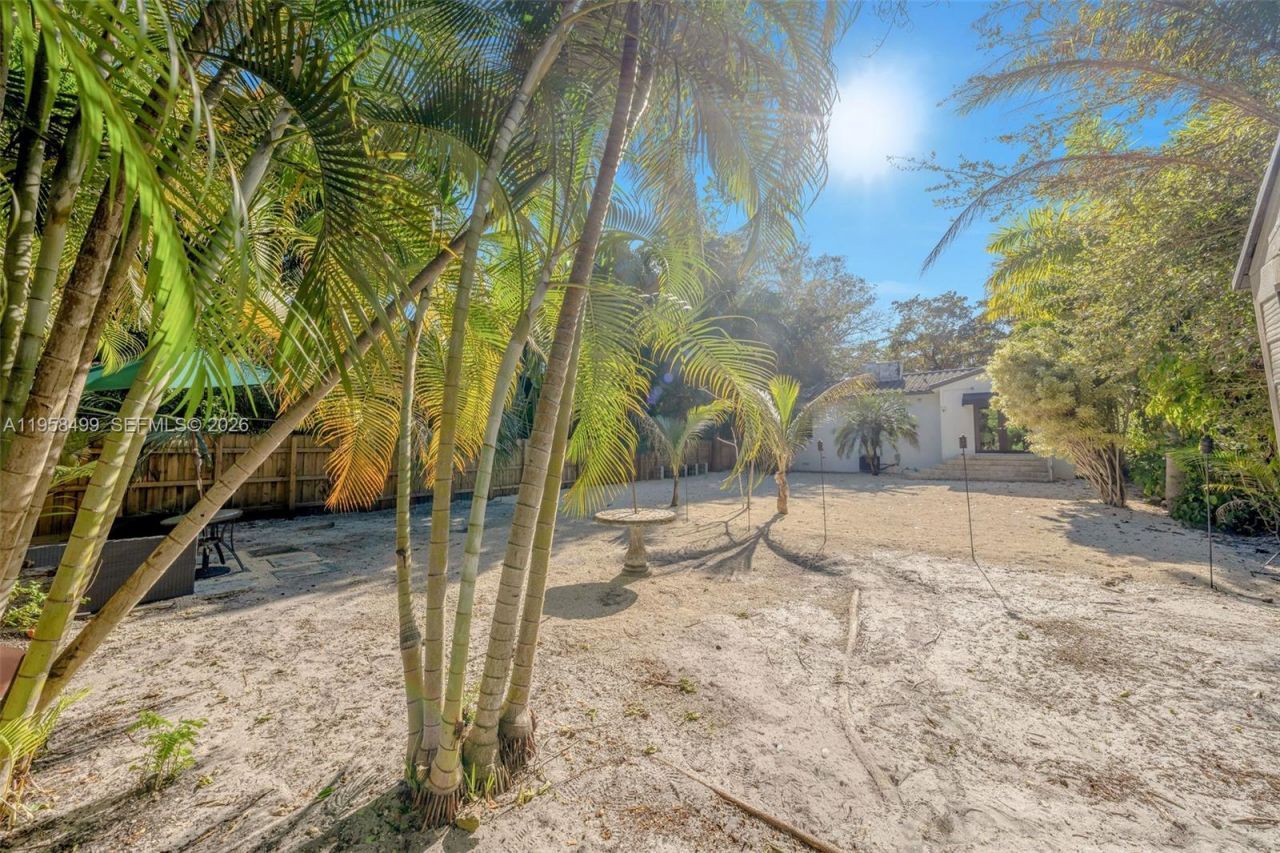 5981 NE 6th Ave, Miami, FL 33137 Photo