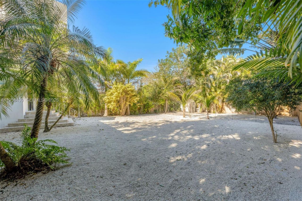 5981 NE 6th Ave, Miami, FL 33137 Photo