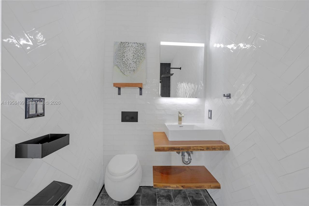 5981 NE 6th Ave, Miami, FL 33137 Photo