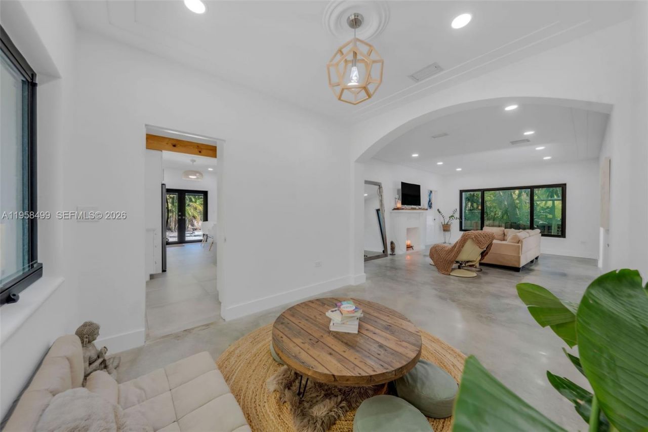 5981 NE 6th Ave, Miami, FL 33137 Photo