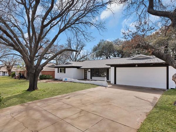 5404 Westcreek Drive, Fort Worth, TX 76133