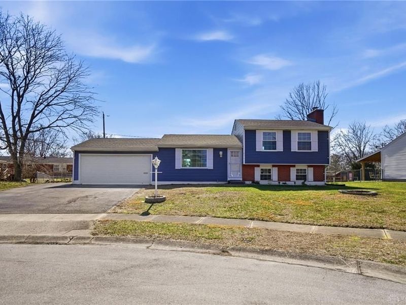 806 Mcgraw Court, Englewood, OH 45322 Photo 3