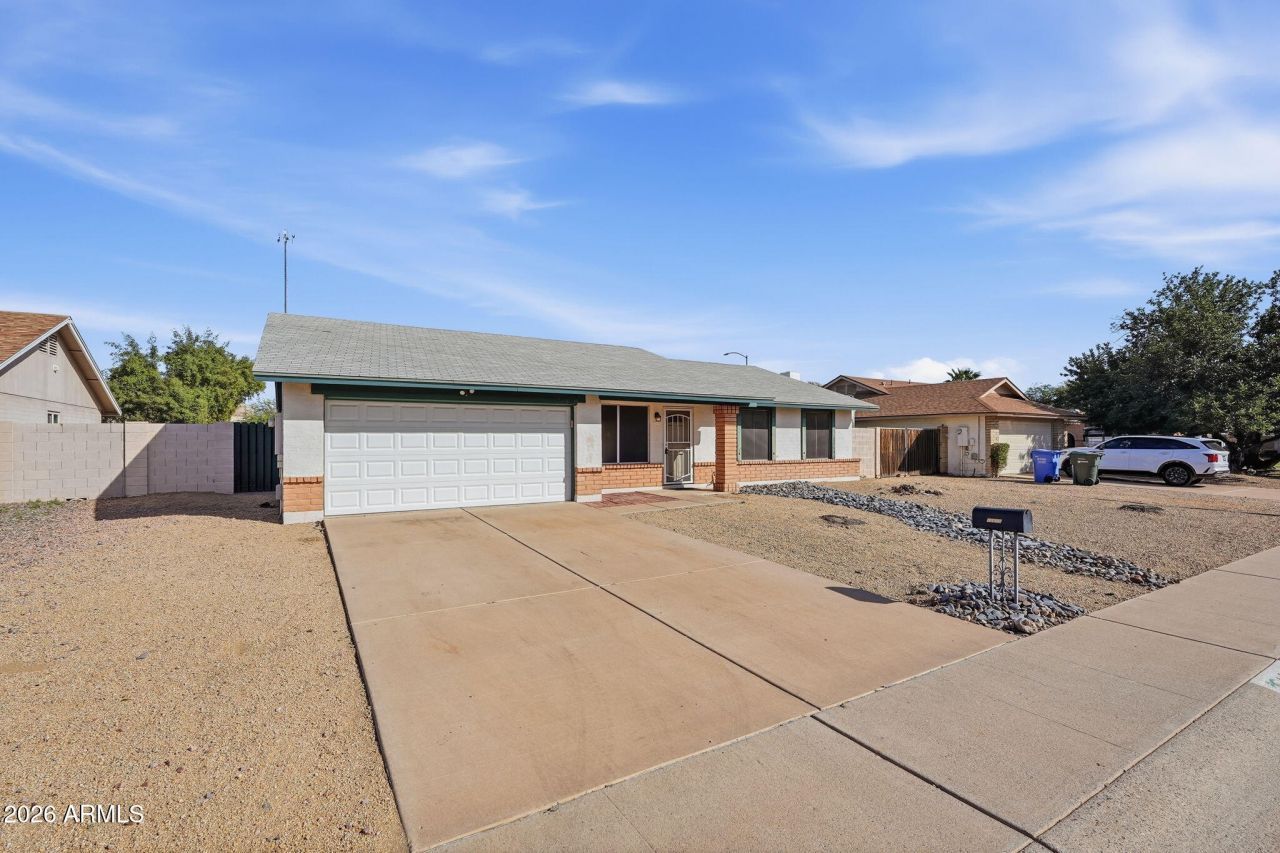 12619 N 39th Drive, Phoenix, AZ 85029 Main Photo