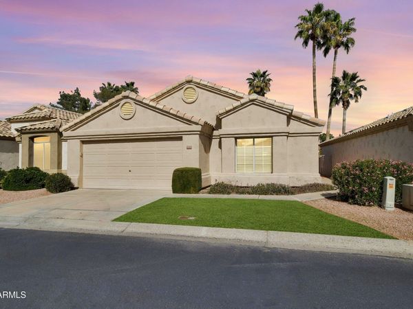 14540 W Zuni Trail, Surprise, AZ 85374