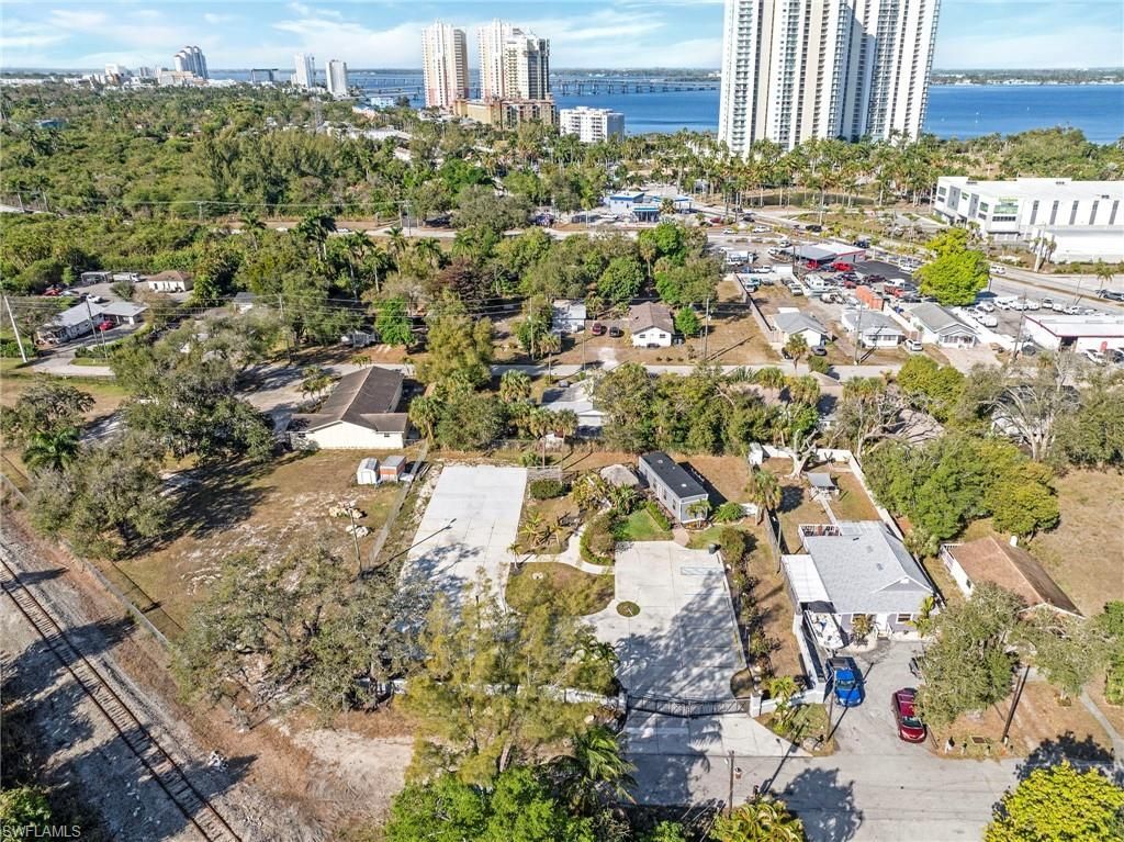 1280 & 1290 Williams St , Fort Myers, FL 33916 Photo