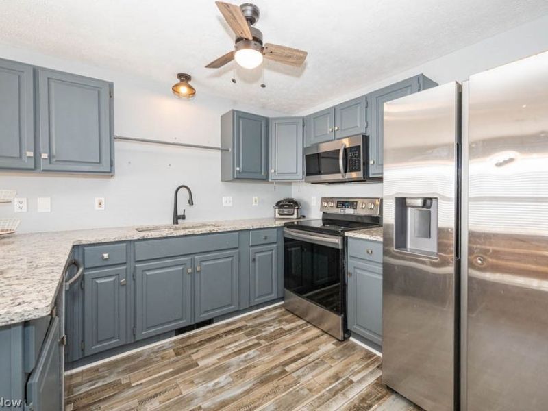 131 Roslyn Avenue NW, Canton, OH 44708 Photo 4