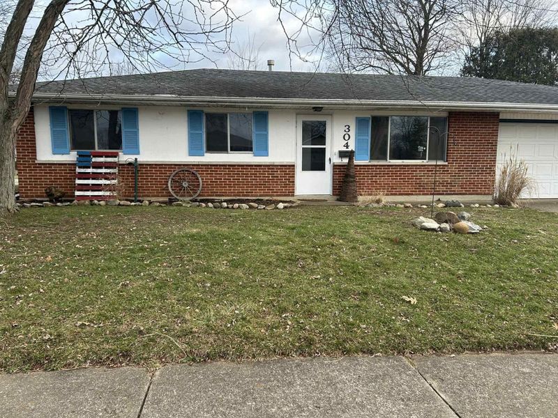 304 Sunset Drive, New Carlisle, OH 45344 Photo 1