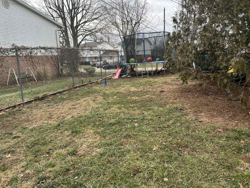 304 Sunset Drive, New Carlisle, OH 45344 Photo 4