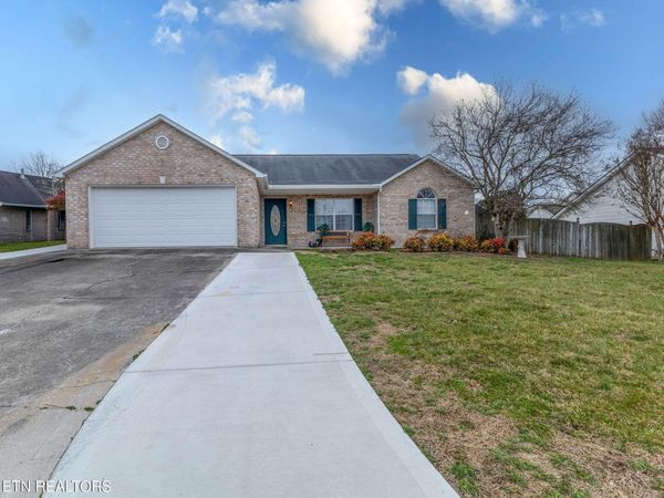 529 Pebble Creek Rd, Knoxville, TN 37918