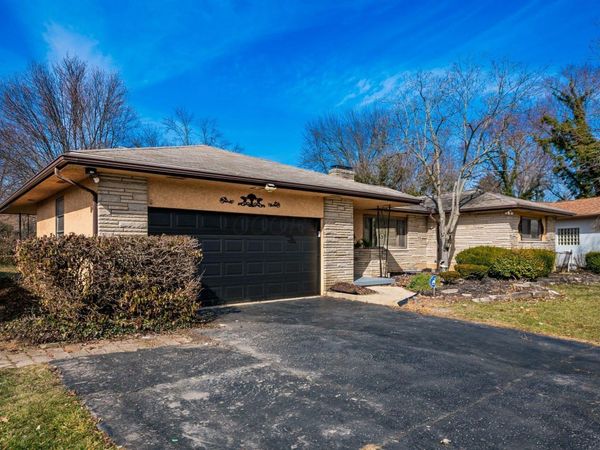 1423 Cottingham Court E, Columbus, OH 43209