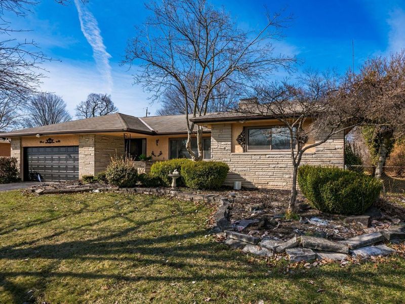 1423 Cottingham Court E, Columbus, OH 43209 Photo 3