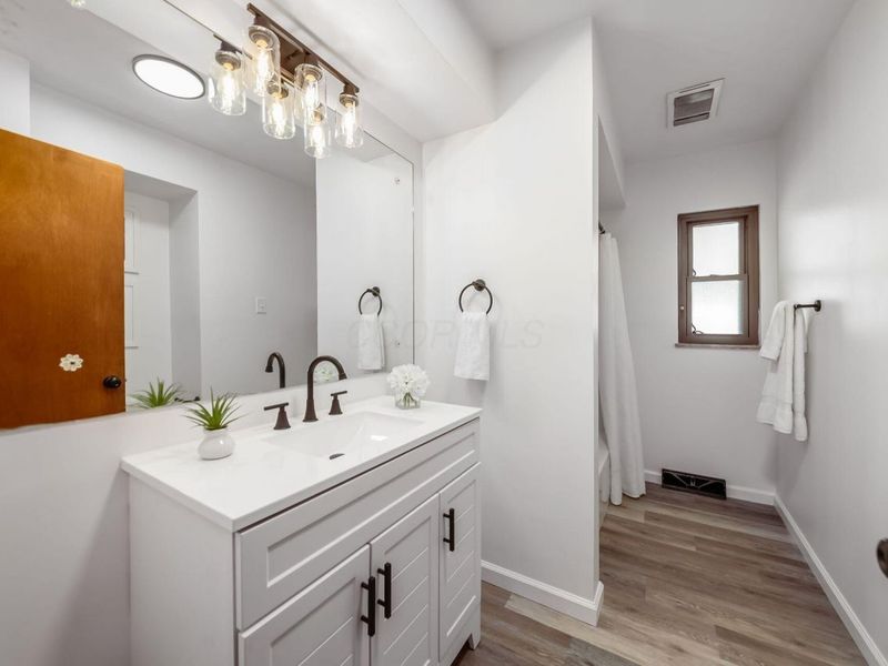 1423 Cottingham Court E, Columbus, OH 43209 Photo 36