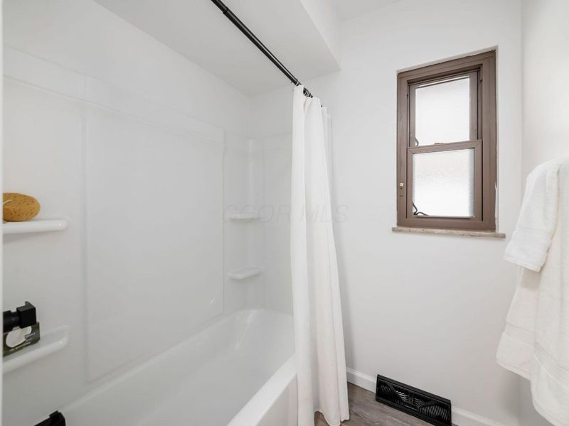 1423 Cottingham Court E, Columbus, OH 43209 Photo 37