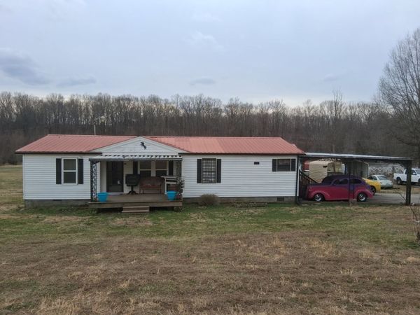 268 Buck Perry Rd , Bethpage, TN 37022