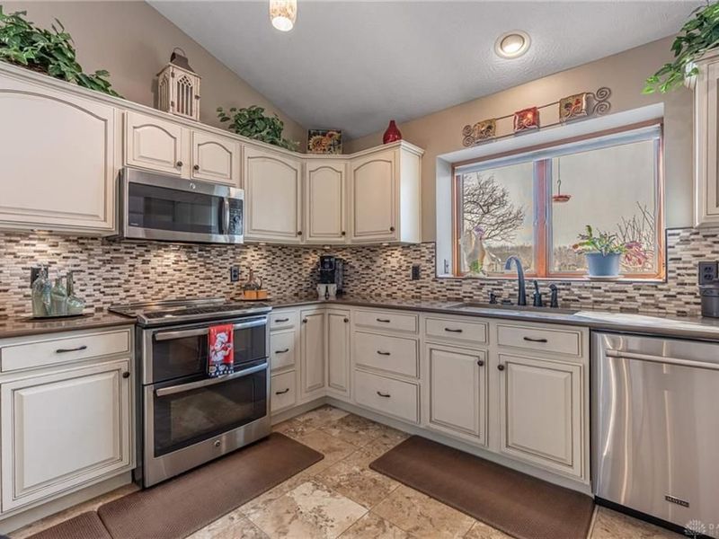 2223 Four Seasons Trail, Miami Township, OH 45342 Photo 13