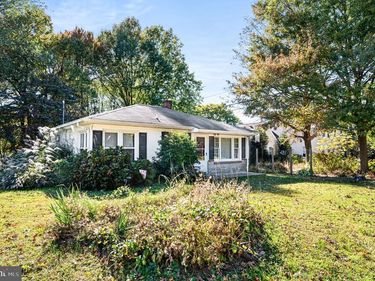 10 W SUMMIT AVENUE, OXFORD, PA 19363