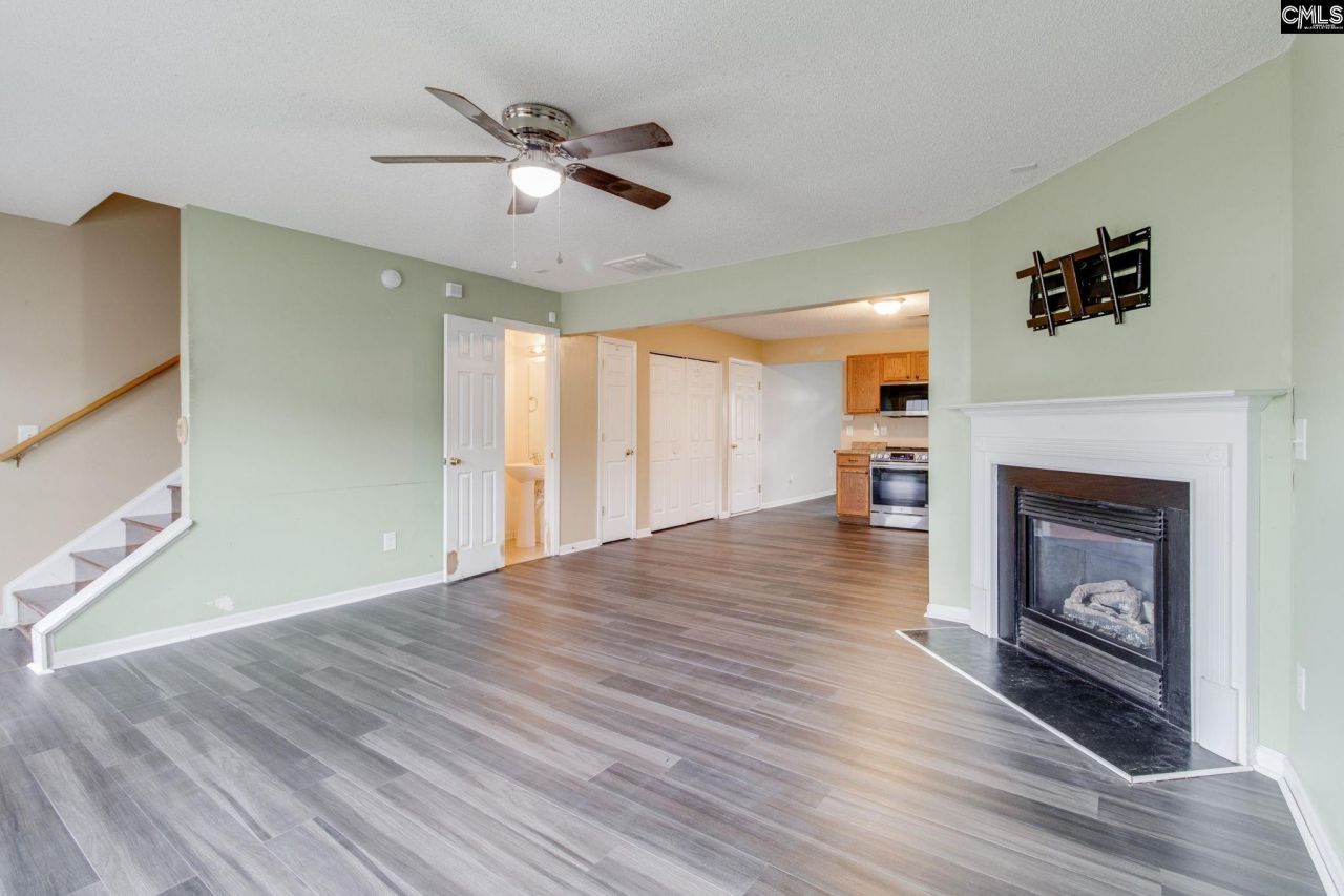 438 Grand National Lane Photo 13