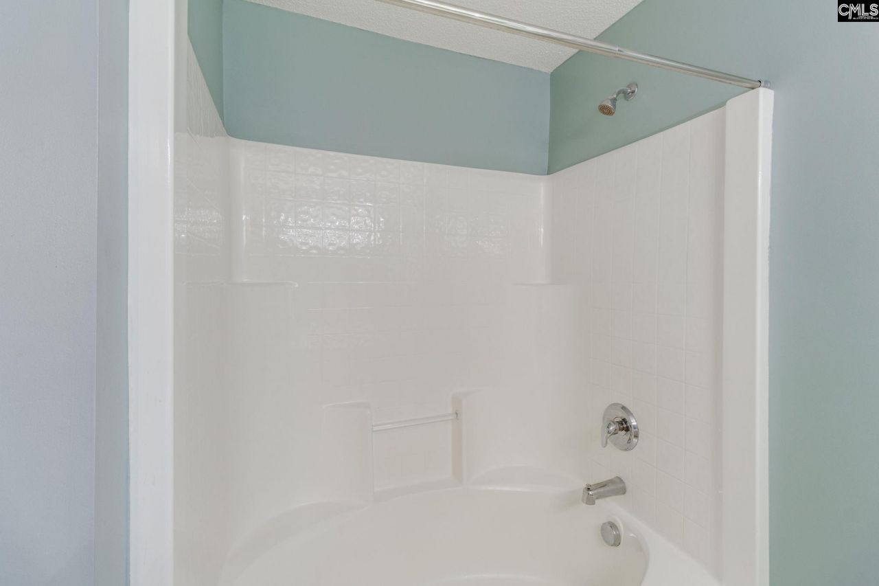 438 Grand National Lane Photo 19