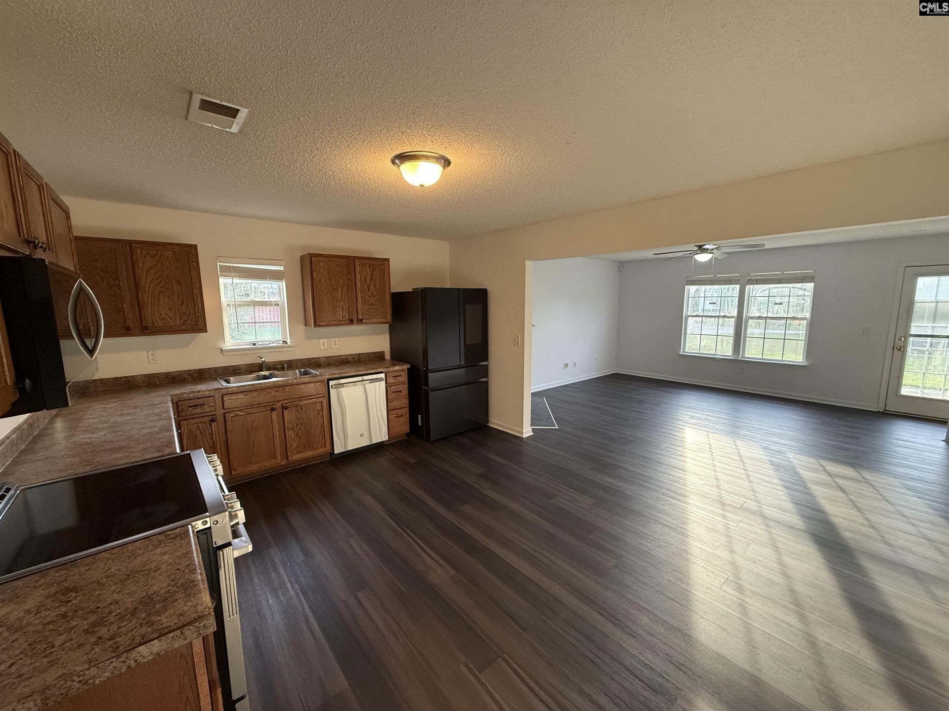 438 Grand National Lane Photo 4