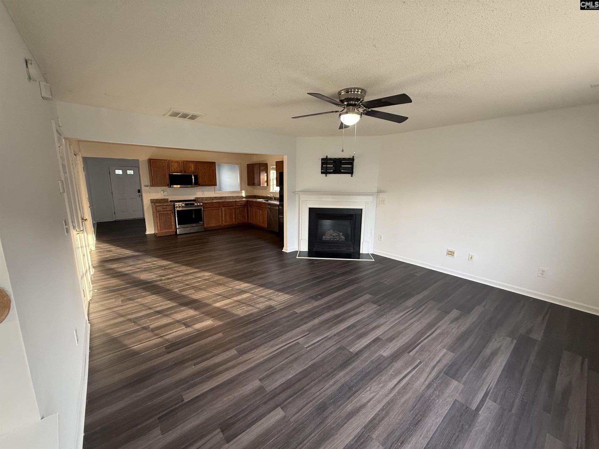 438 Grand National Lane Photo 5