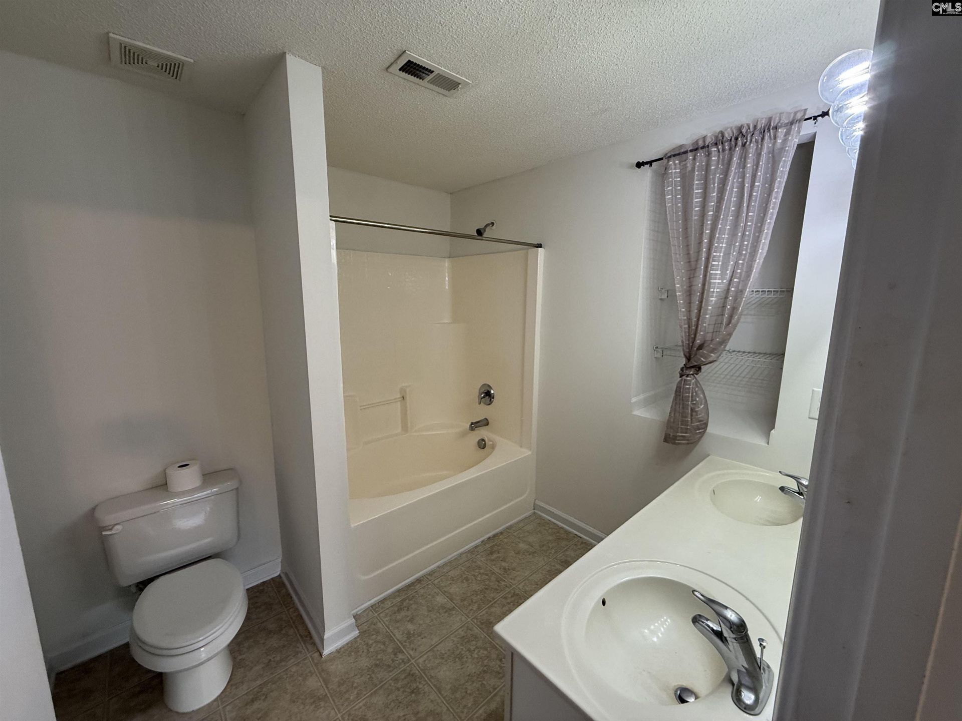 438 Grand National Lane Photo 8