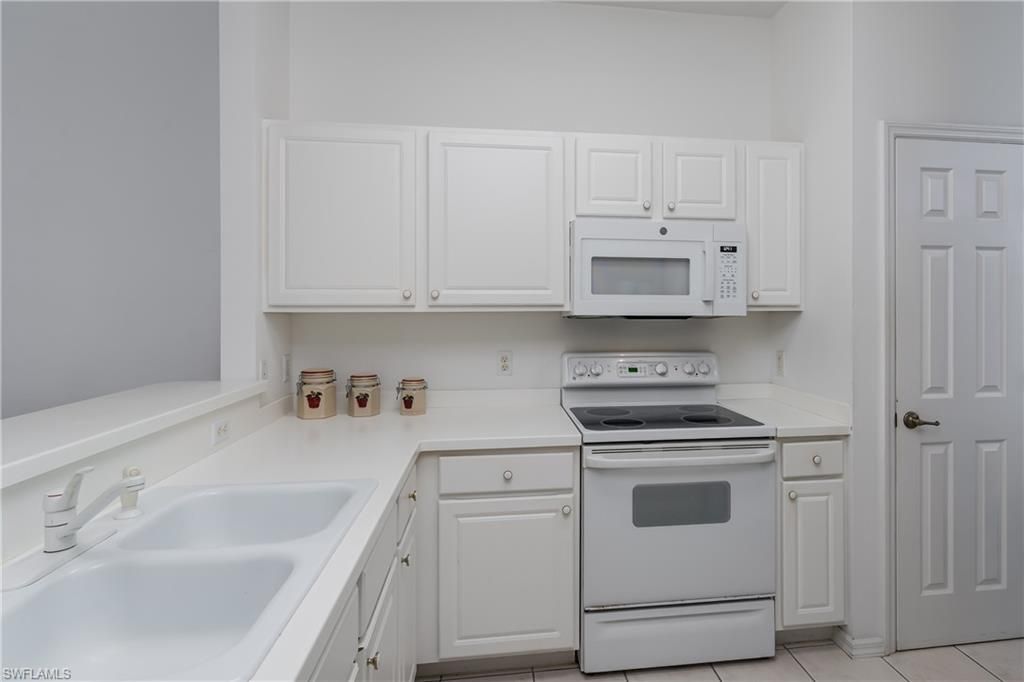 3972 Bishopwood Ct E, Unit 2-203, Naples, FL 34114 Photo