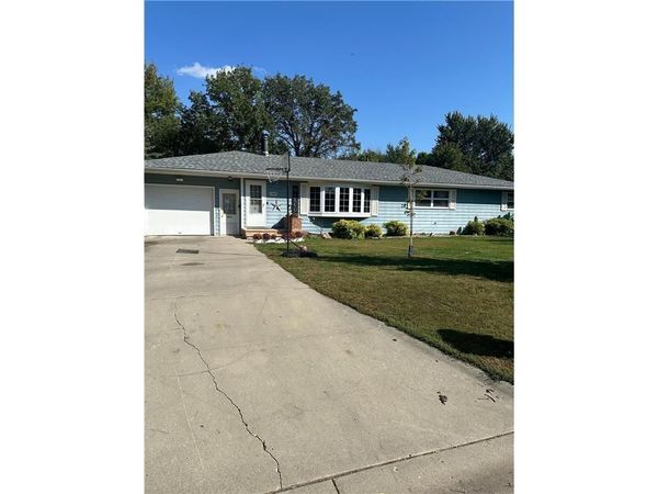 1002 Linden Street, Luverne, MN 56156