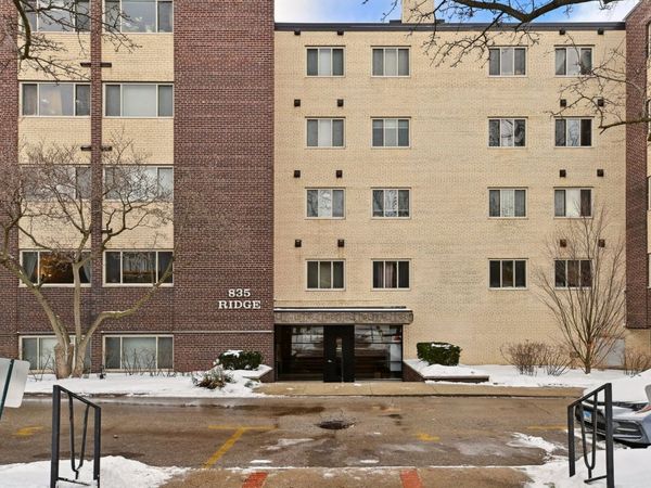 835 Ridge Avenue , Unit 103, Evanston, IL 60202